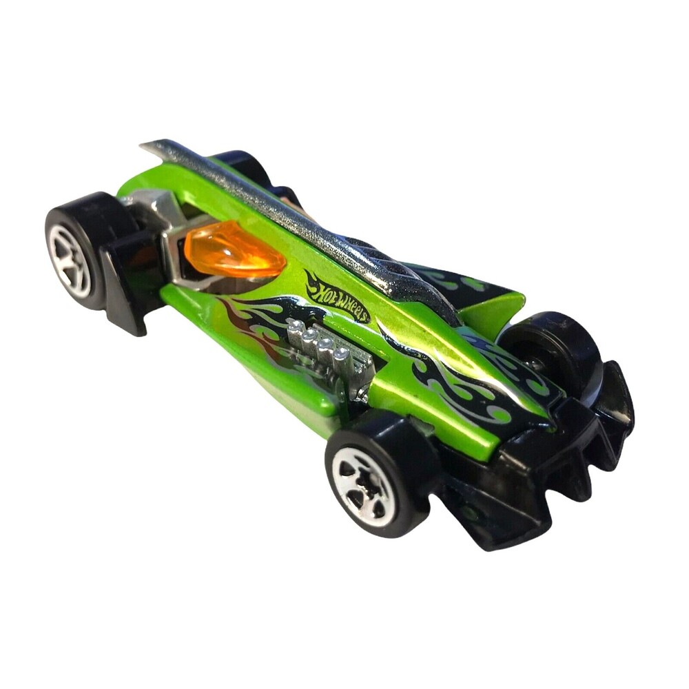 Hot Wheels Eggs-Treme Vulture Green 1:64